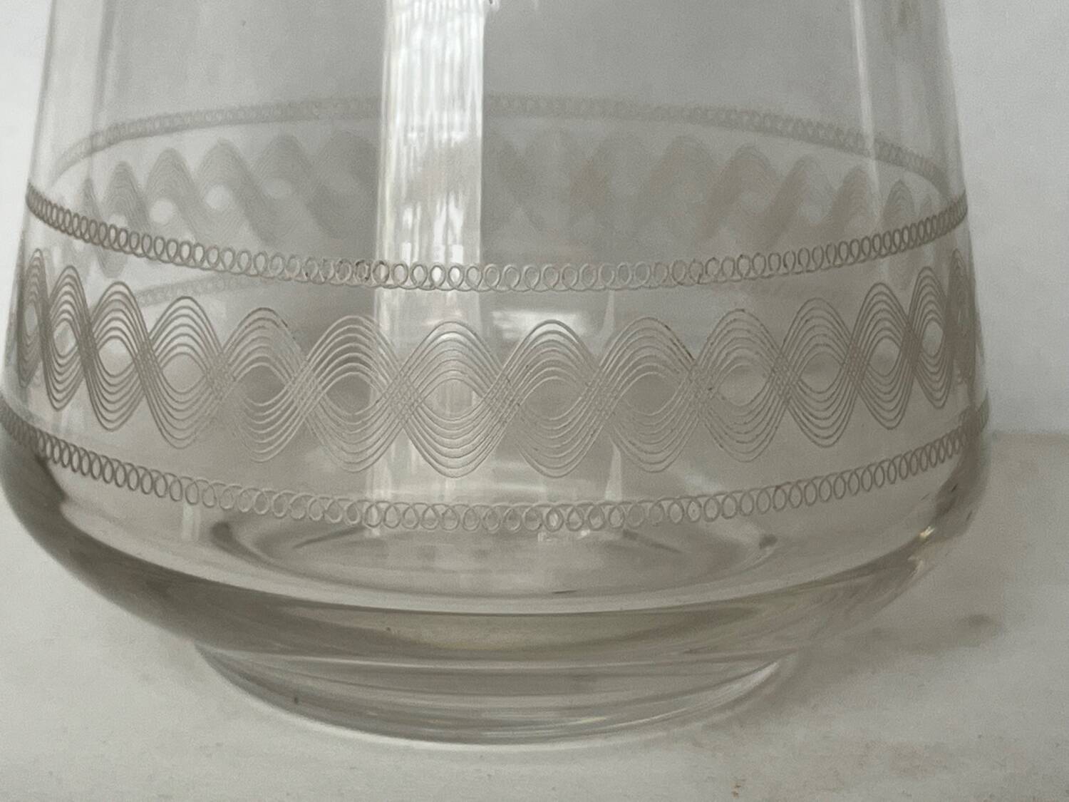 Pair of engraved crystal decanters