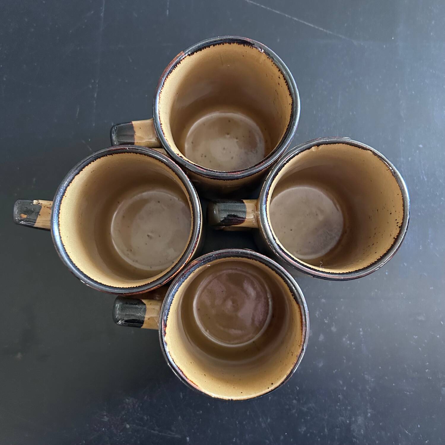 Set of 4 floral decorated mugs