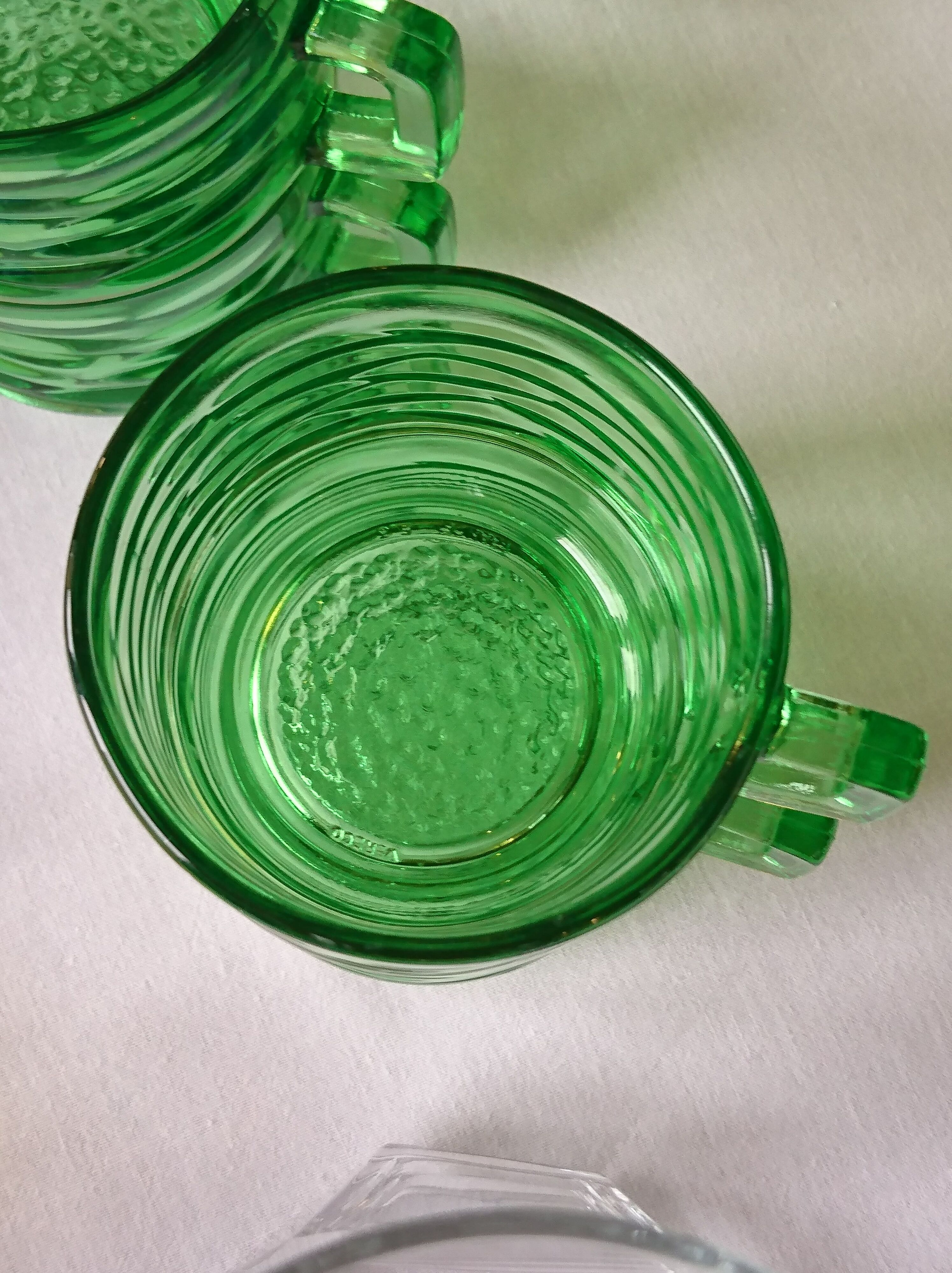 Set of 4 green Vereco coffee cups