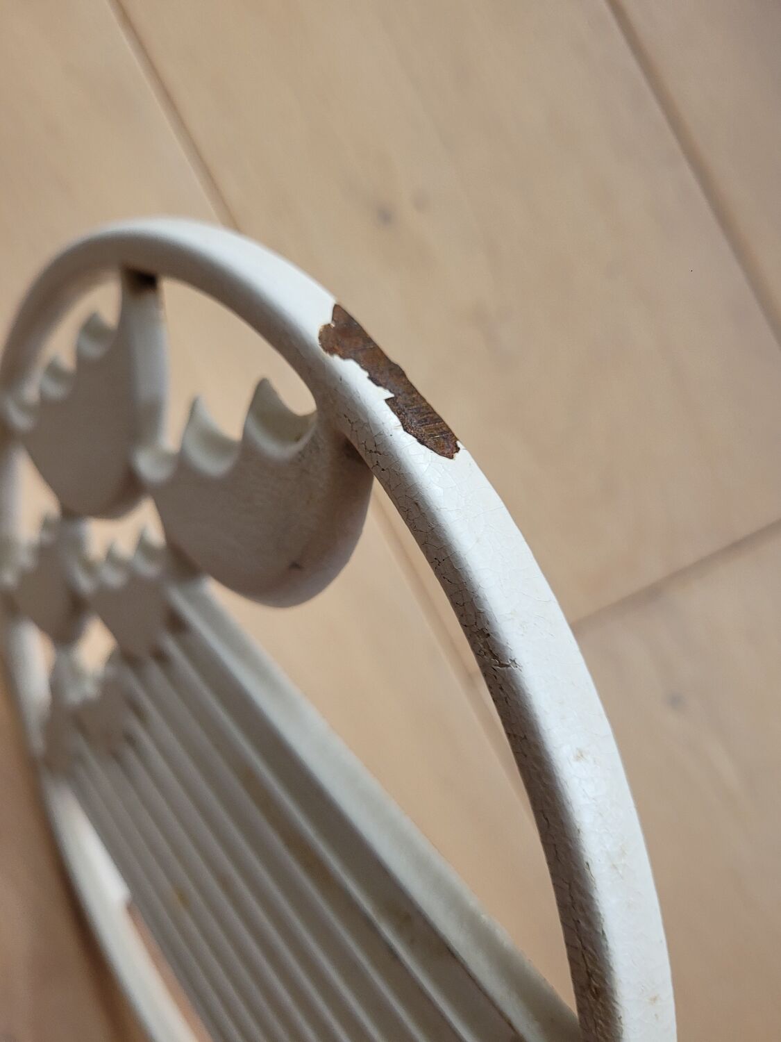 White glazed cast iron trifle