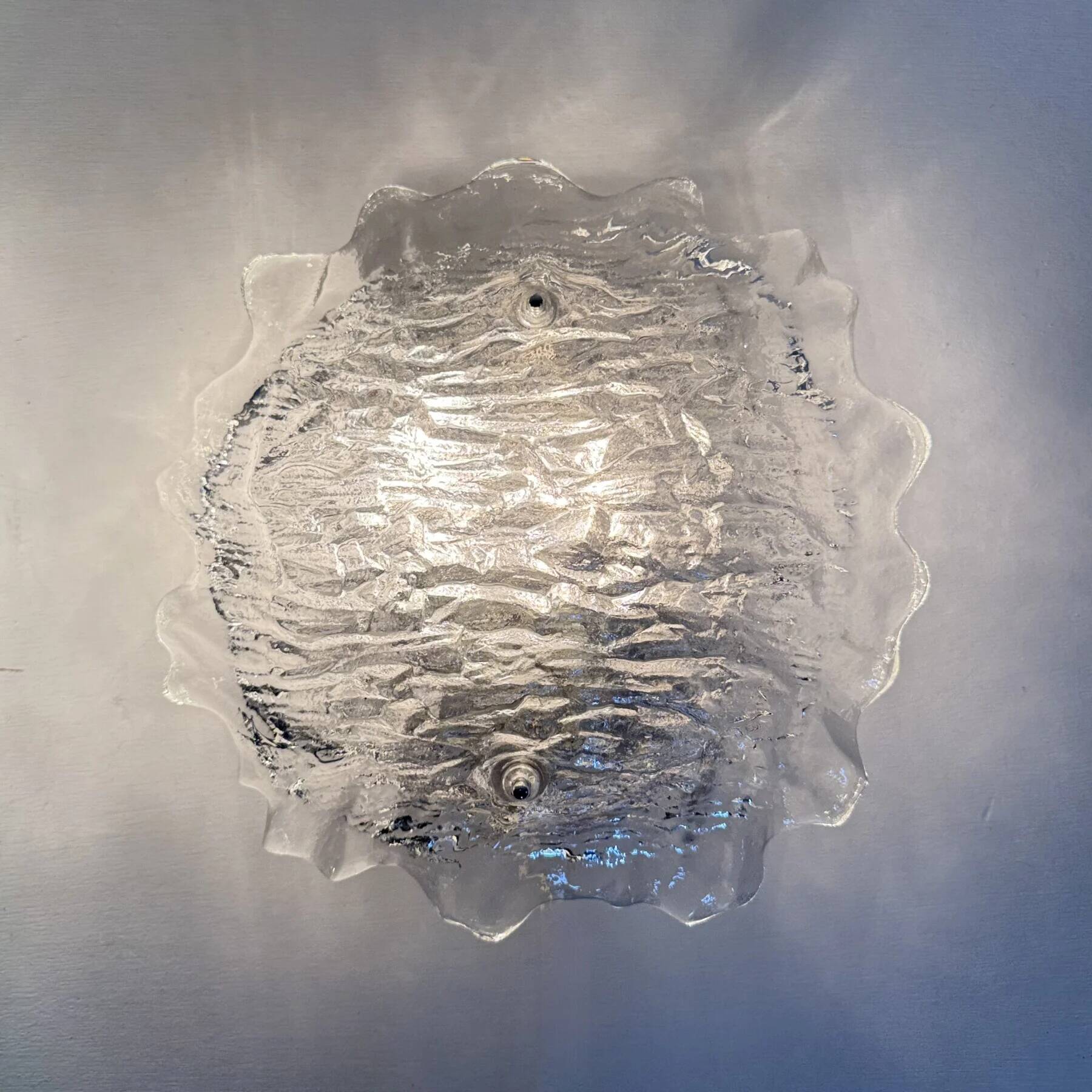Ensemble de 2 grands appliques en verre à glace des années 1970.