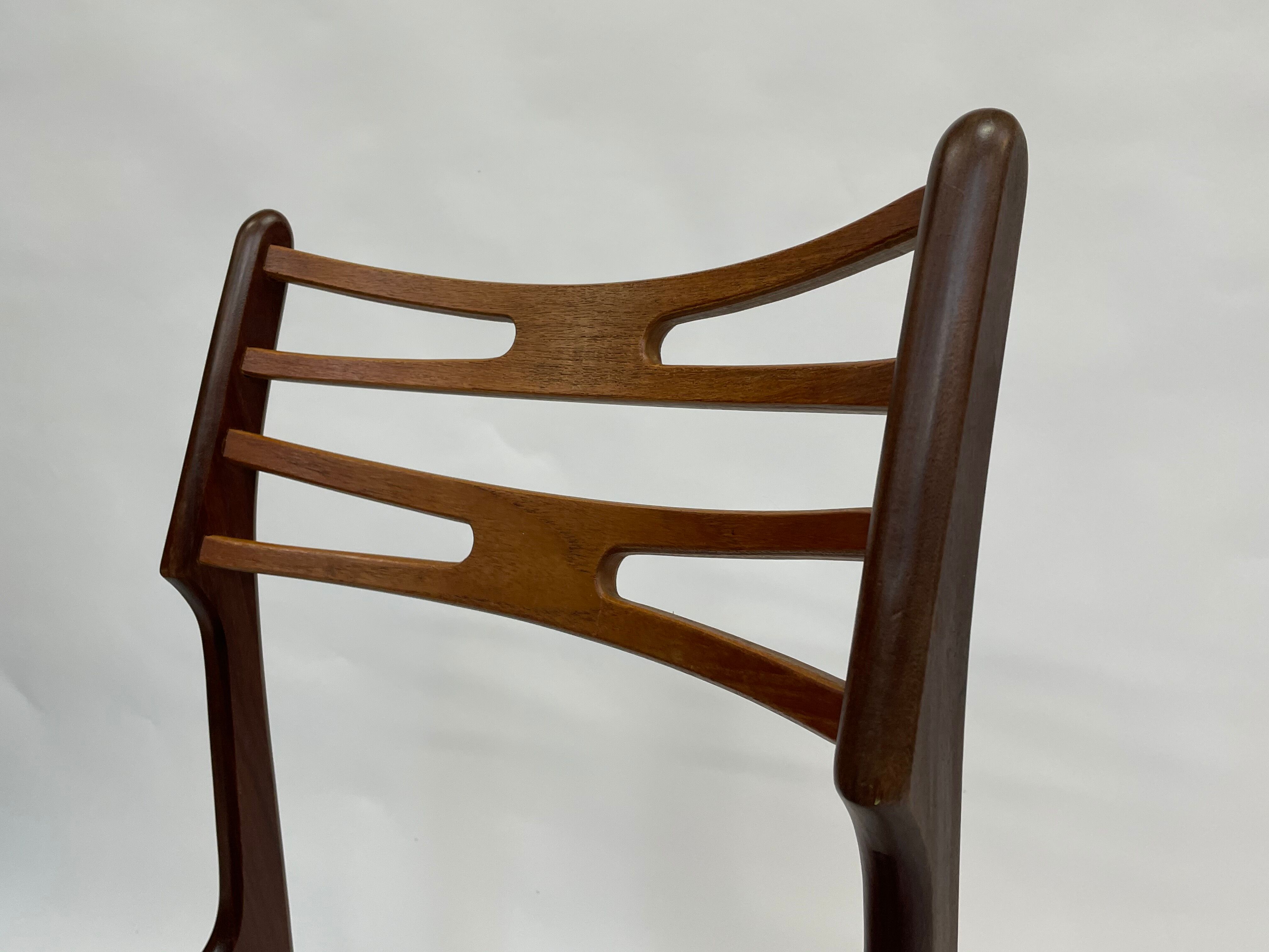 Set of five dining chairs by Johannes Andersen, model 101 Danish Design