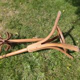 Baumann wooden parrot coat rack