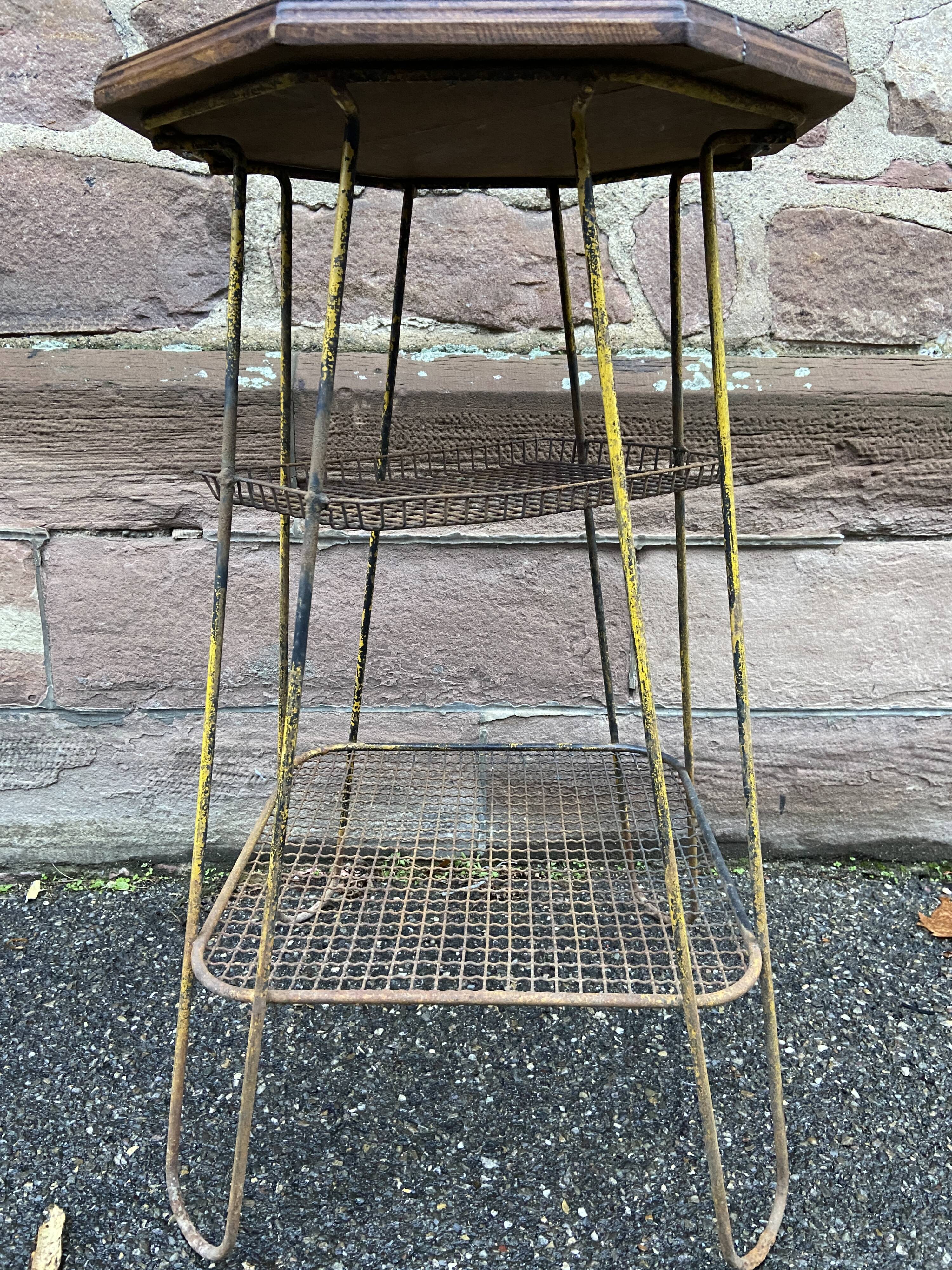 Vintage industrial harness serving hexagonal commercial console in metal & wood Vintage 1950