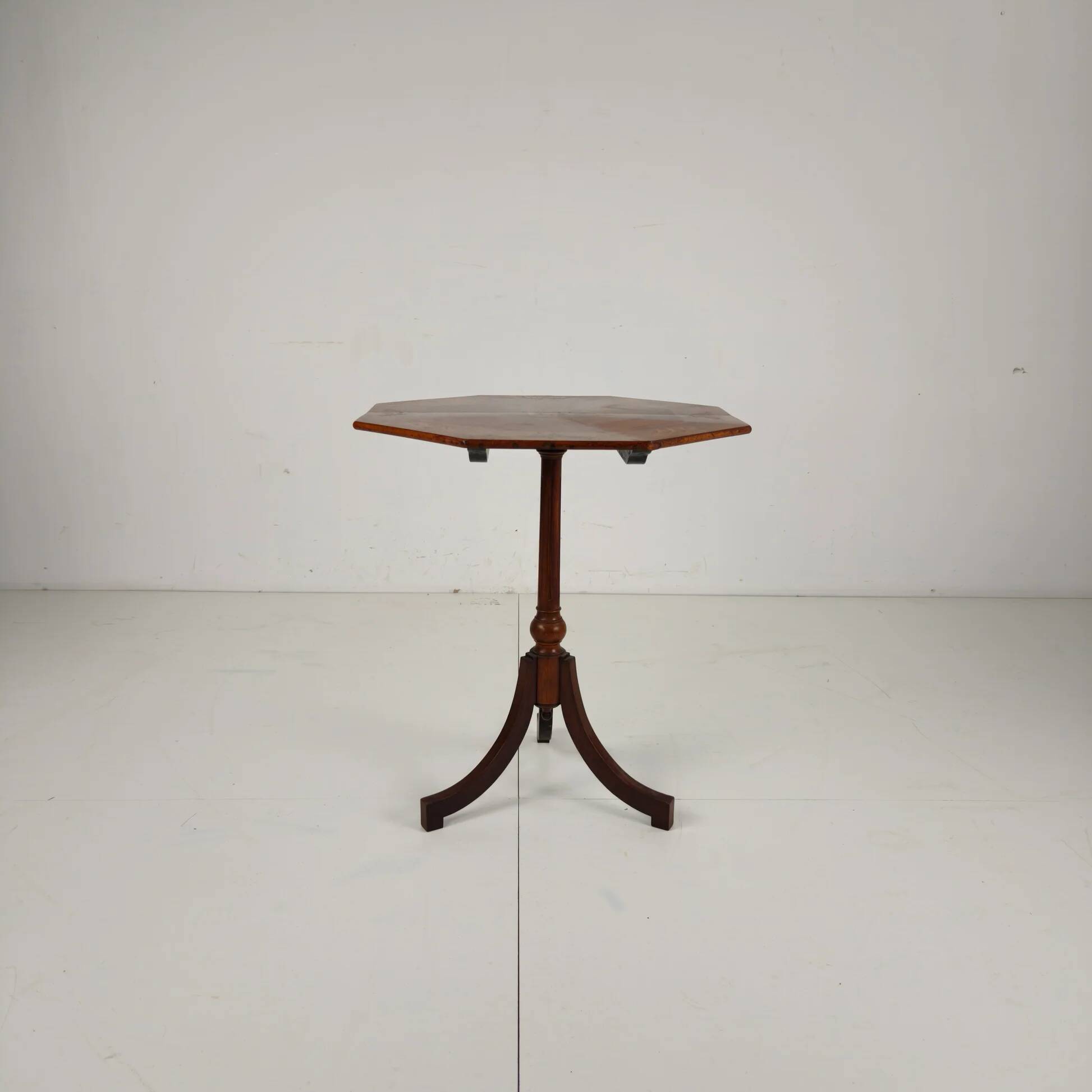 19th century English tilt-top table in the Chinoiserie style