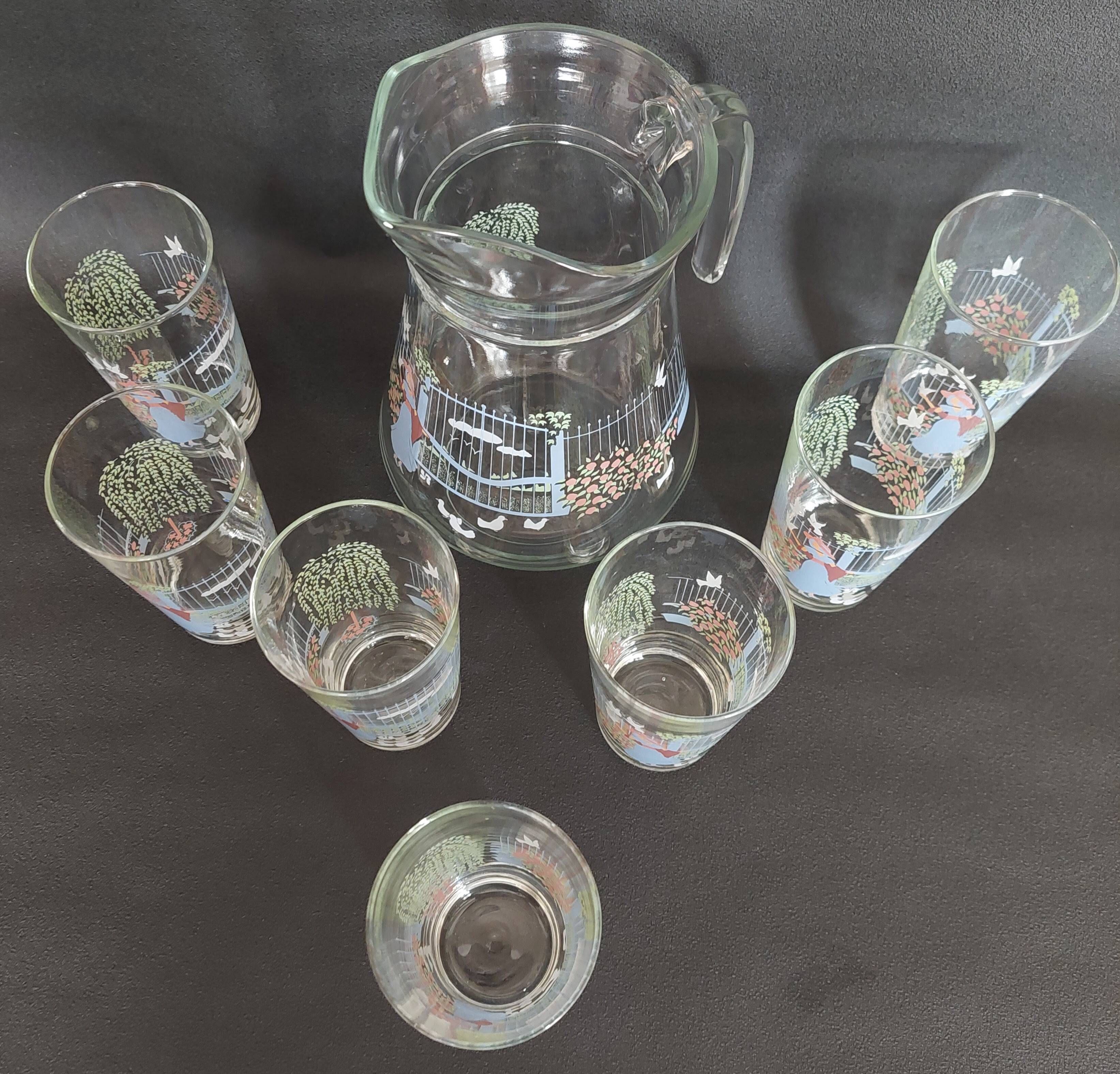 Vintage orangeade service Yves Rocher from the 1980s.