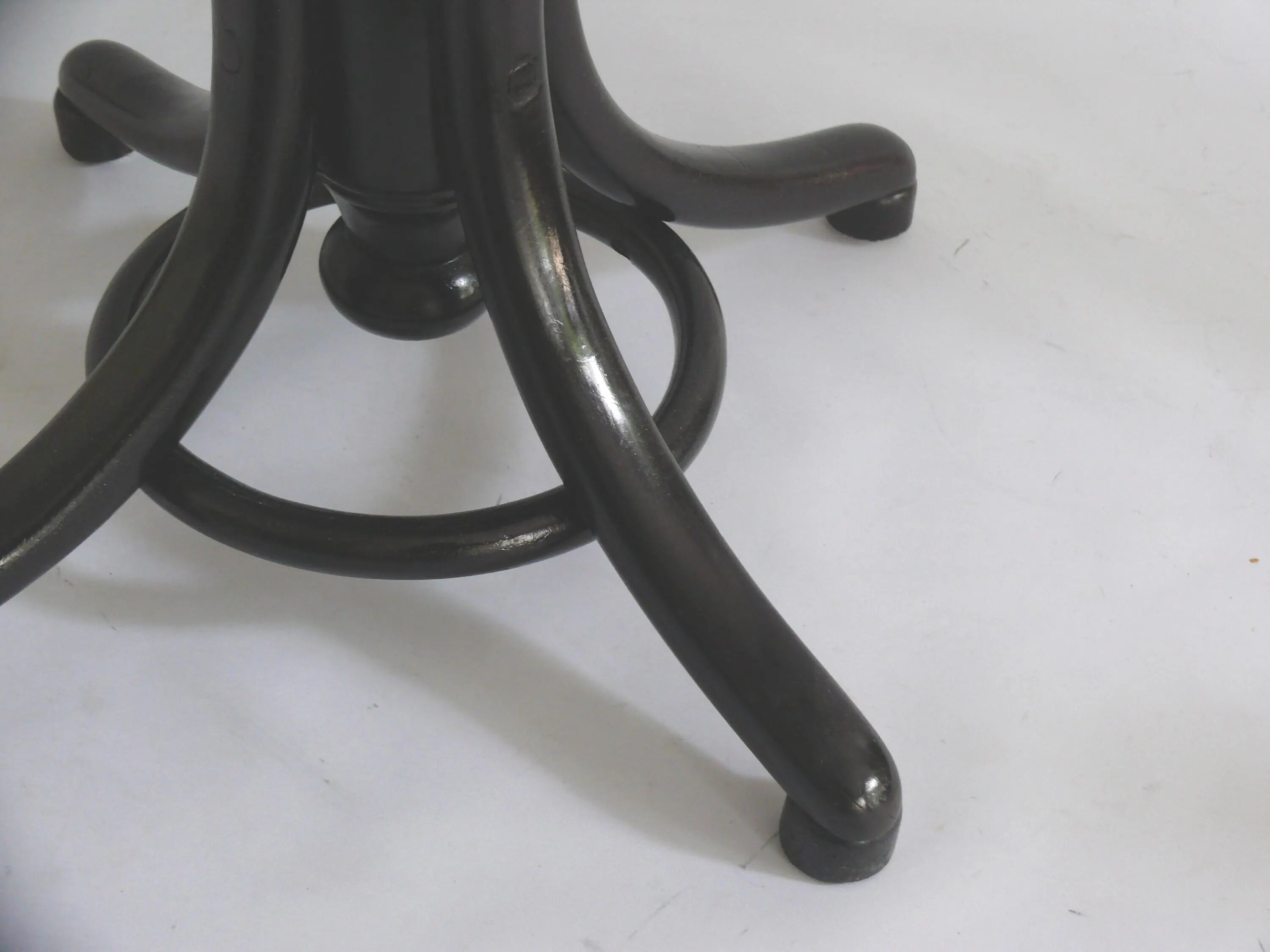 Gebr. Thonet, Bugholz Klavierhocker No. 1, End of the 19th Century