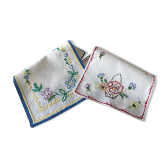 two hand-embroidered placemats 30x20cm