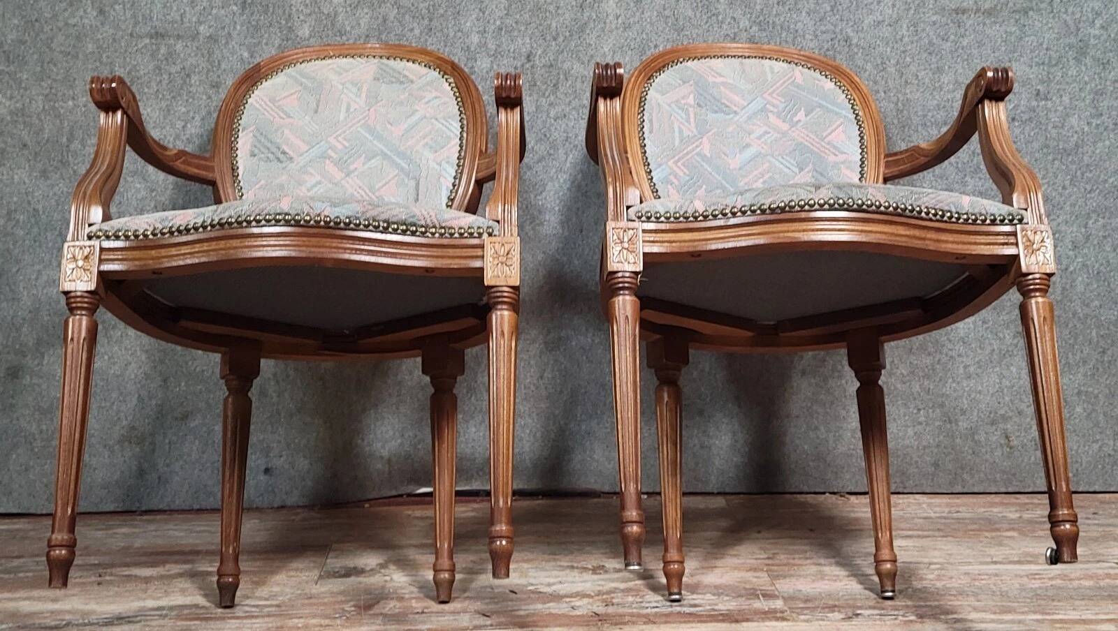 Pair of Louis XVI style armchairs with medallion backs, 20th century