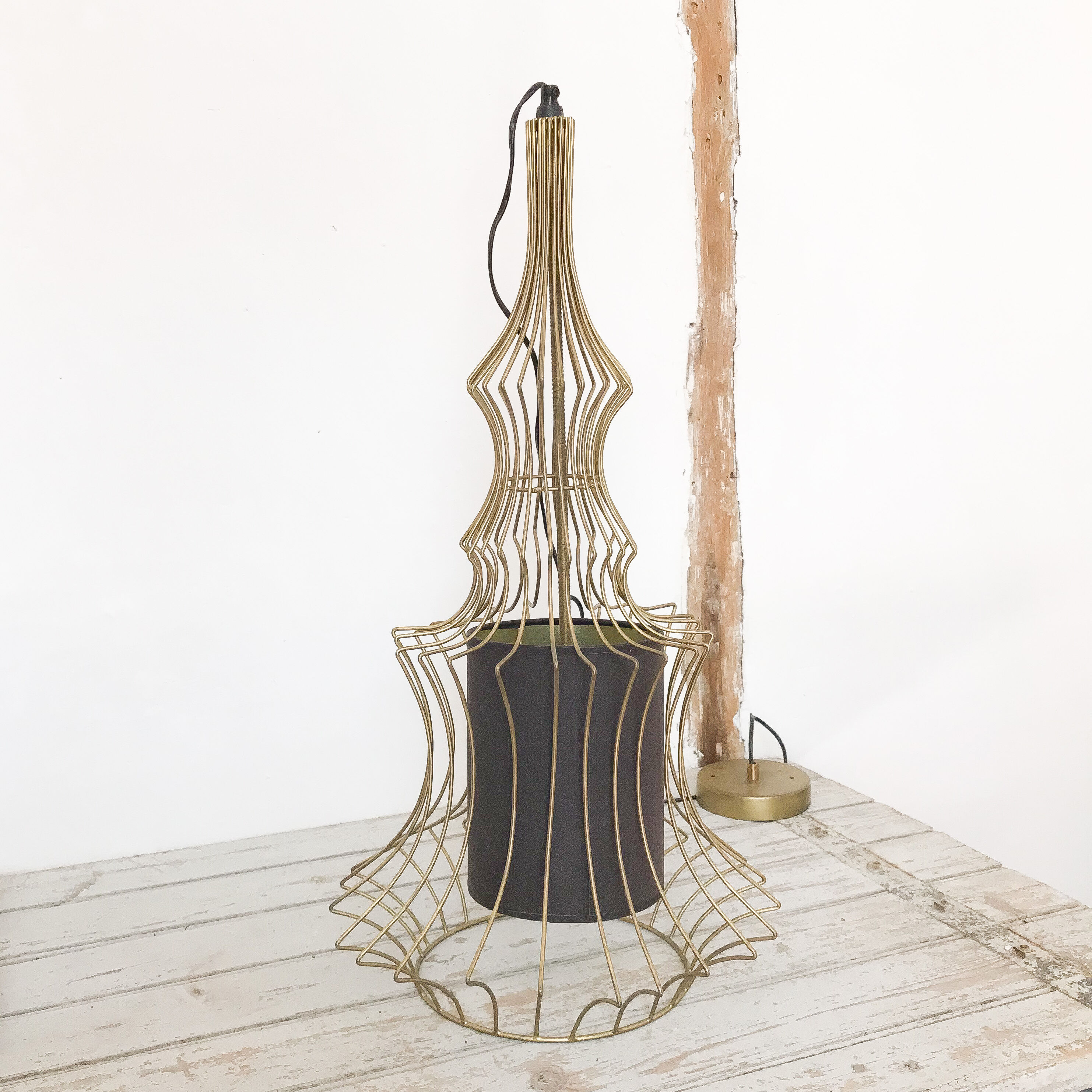 Gold wired suspension