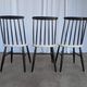 Ensemble de 3 chaises de salle à manger vintage noir et blanc, style Ilmari Tapiovaara, scandinave.