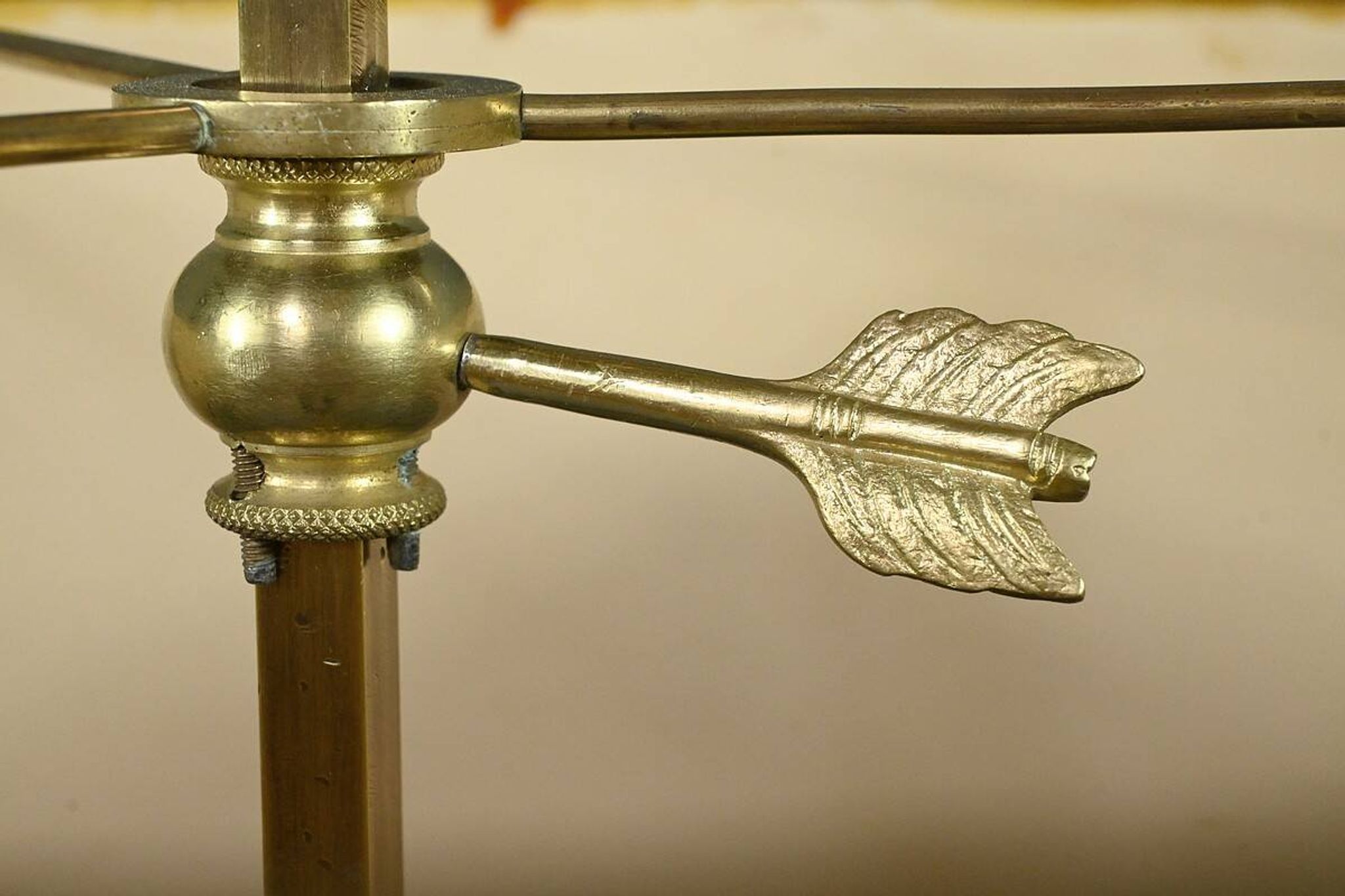 Large Bouillotte Lamp in Gilt Bronze, Louis XVI style – first half of the 20th century