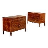 Paire de commodes anciennes néoclassiques en noyer XVIIIe siècle