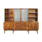 Buffet suédois ancien en noyer et ronce avec vitrine en verre, années 1940