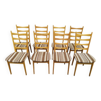 Lot 8 Light wood chairs in vintage Scandinavian fabric