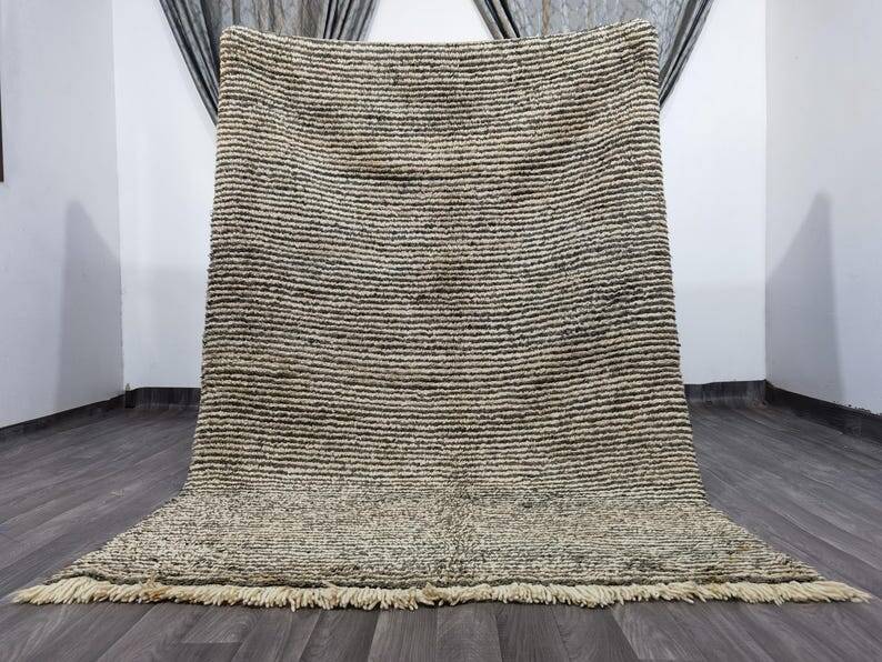 Pure natural wool rug, size 150 x 250 cm