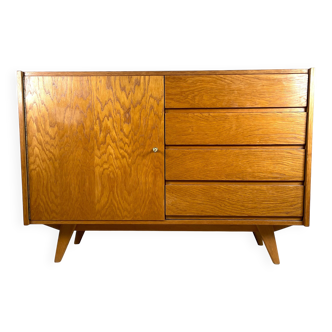 Buffet U458 de Jiří Jiroutek
