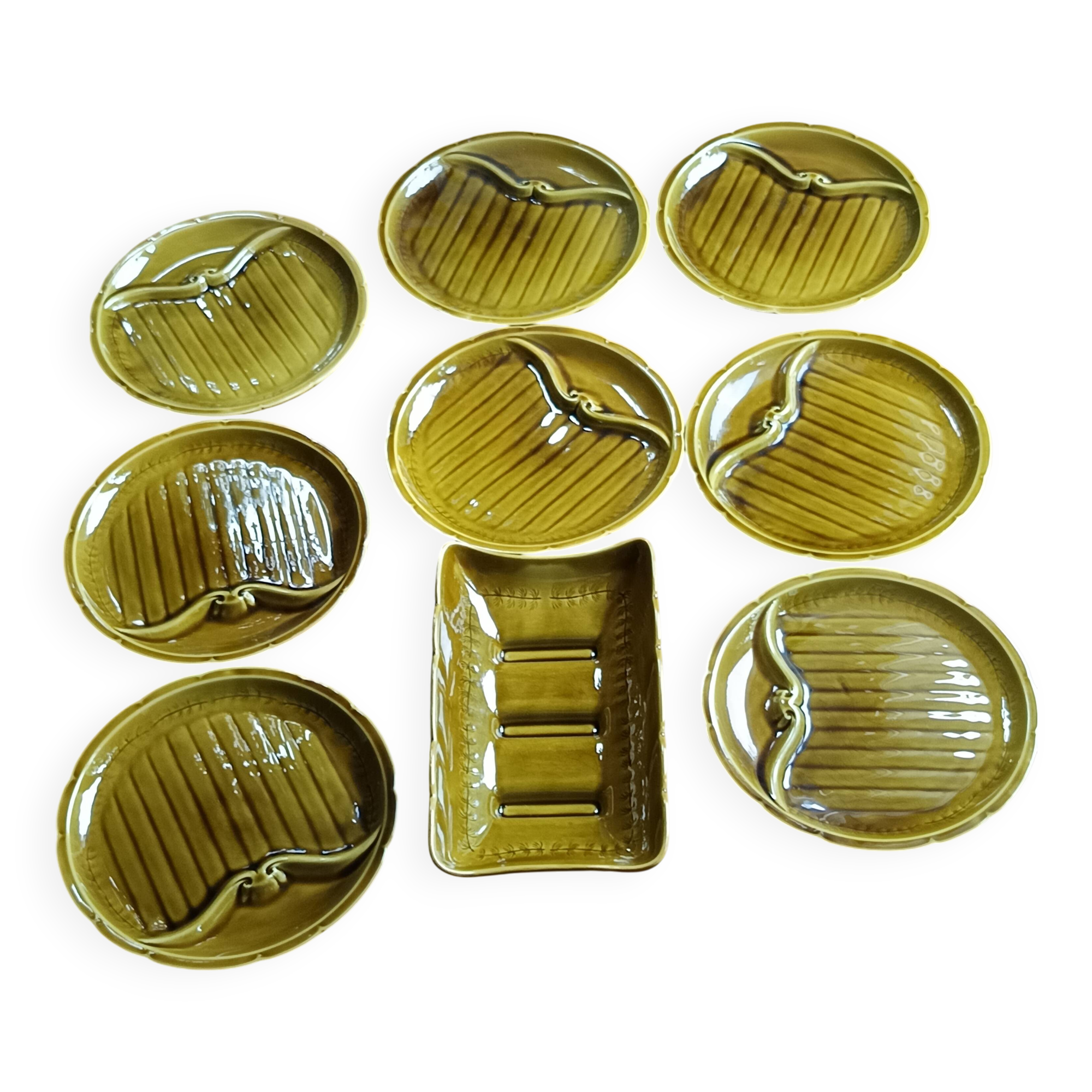 Gien glossy earthenware asparagus service, 1970