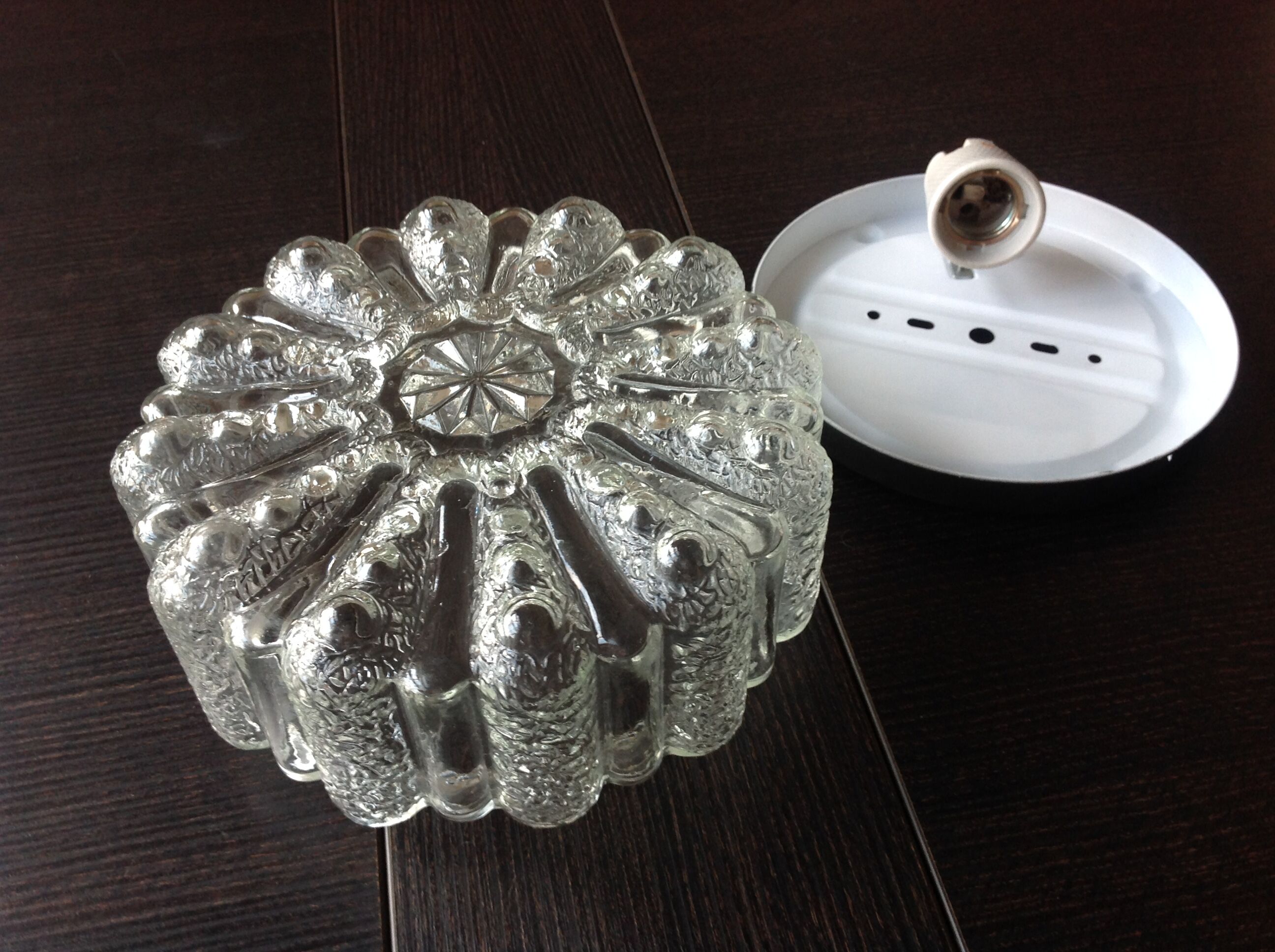 Round ceiling lamp in bubbled glass / vintage 60s-70s