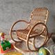 Rocking chair enfant en rotin vintage
