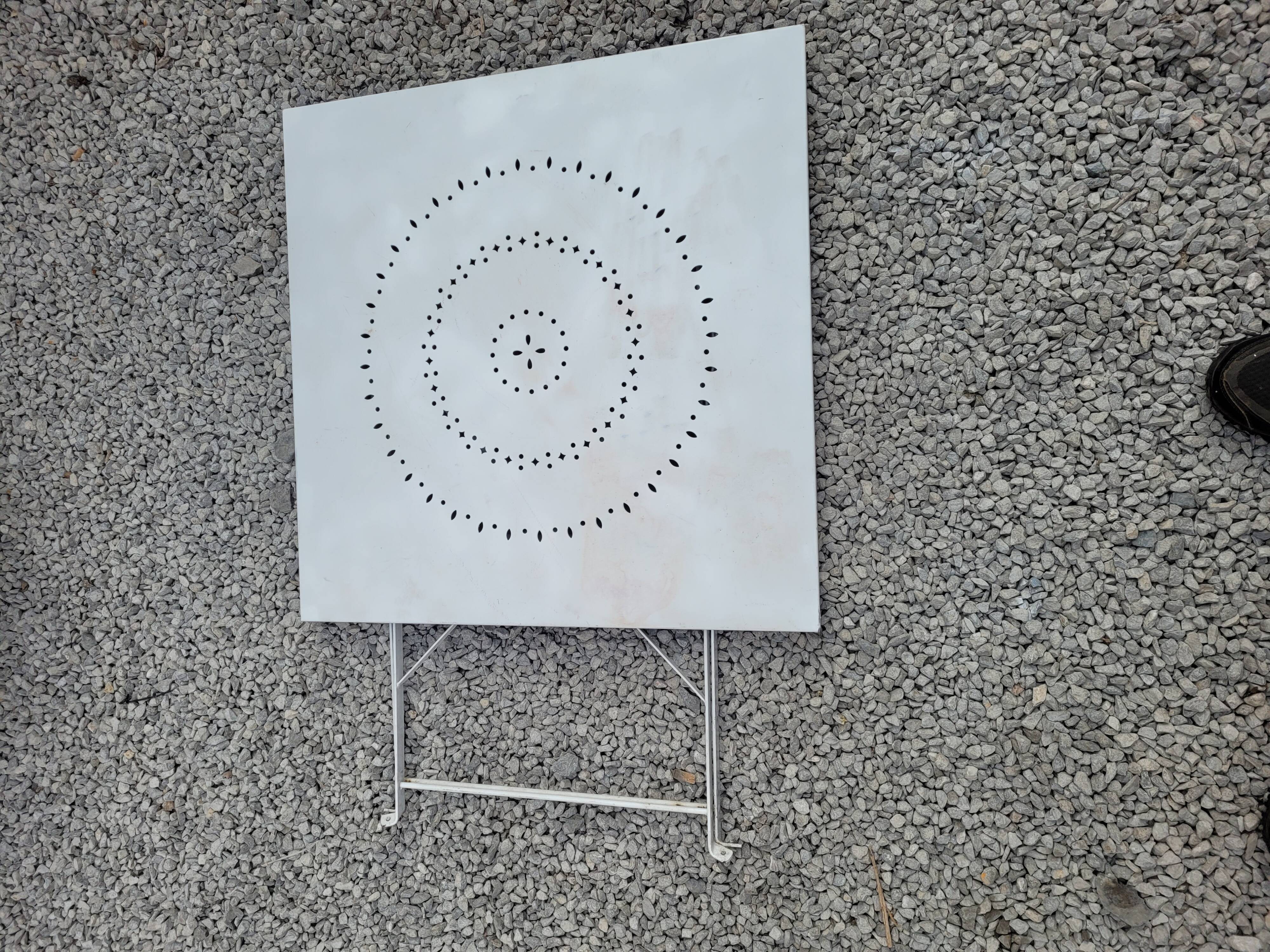 Folding garden table