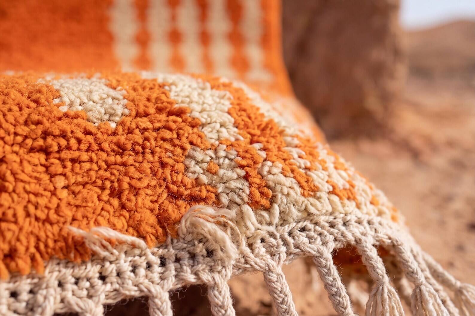 Luxury orange rug artisanal 200cm × 300cm