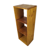 Mountain brutalist shelf