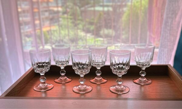Superbe lot de 18 verres Cristal d’Arques – 12 verres à vin + 6 verr