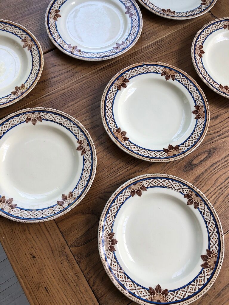 7 Creil Montereau plates