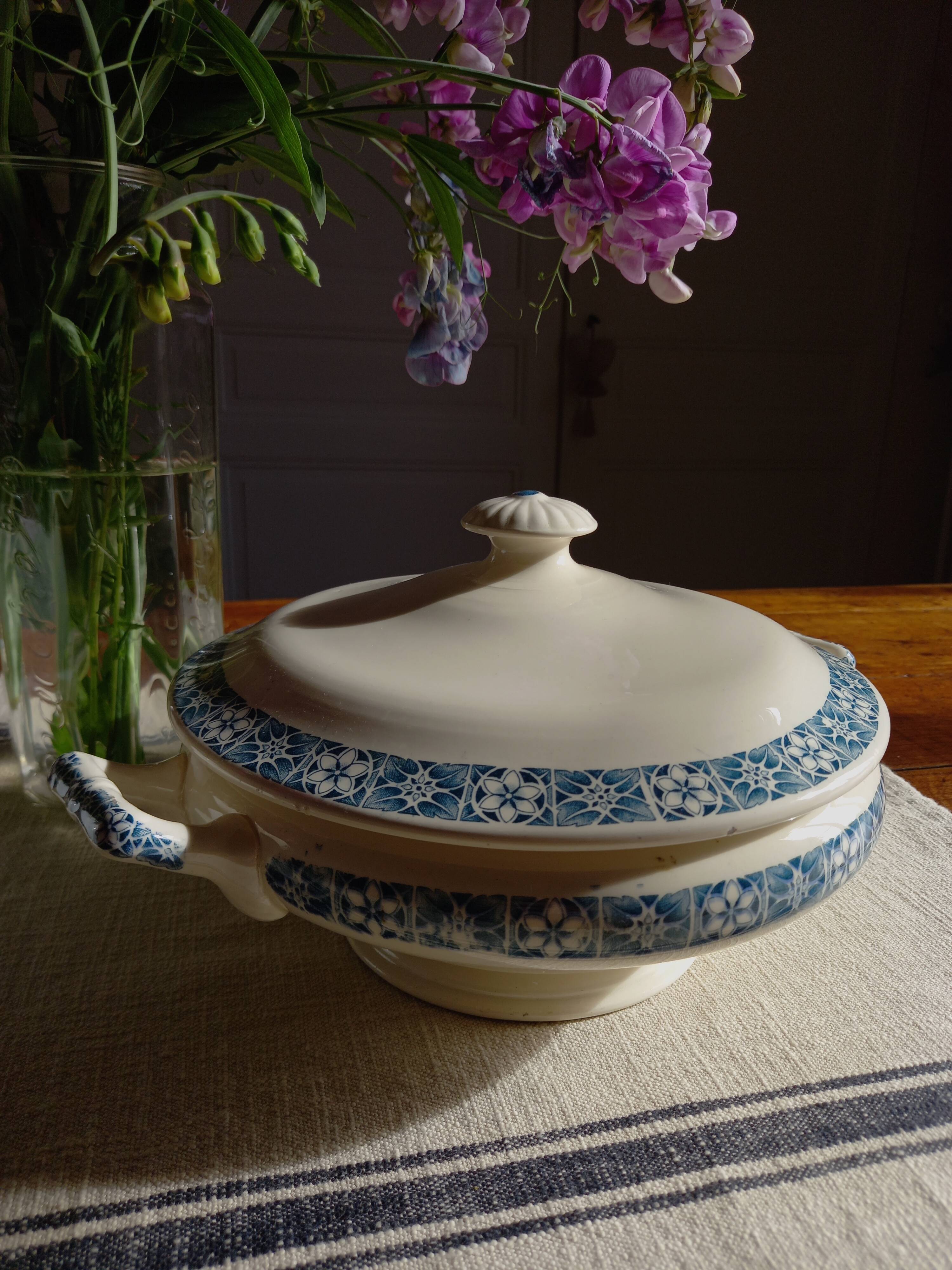 Ironstone soup tureen Longchamp "René"