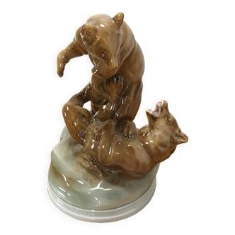 Statue en porcelaine portant vintage