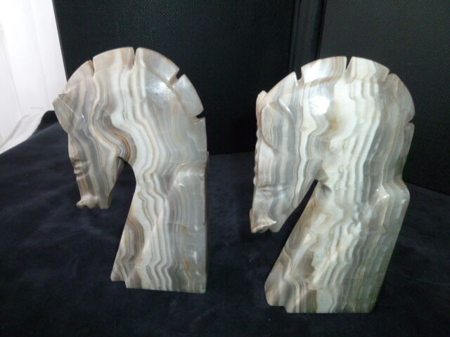 Pair of bookends "Horse heads" in onyx