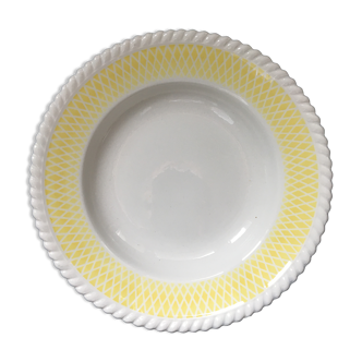 6 yellow and white plates
