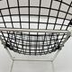 Ensemble de 7 chaises Bertoia noires et blanches pour Knoll International, années 1970