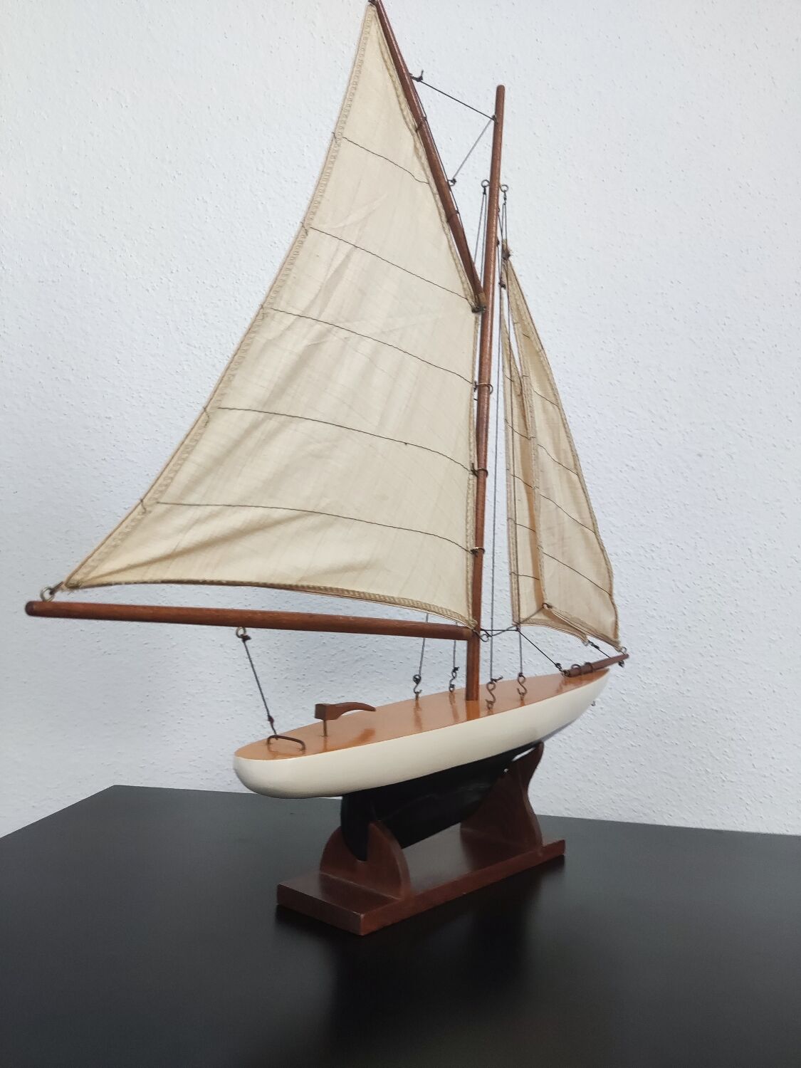 Model sailboat