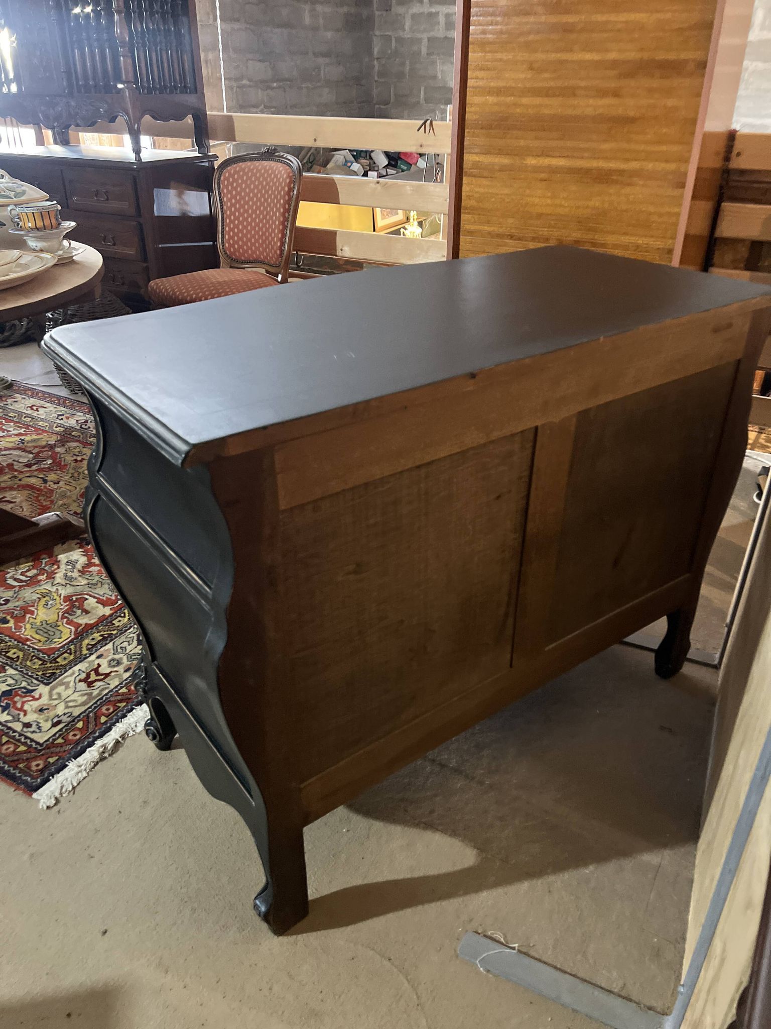 Curved chest of drawers, Louis XV style, Bordeaux type, lacquered in black