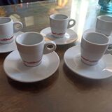 Lot de tasses à café et sous tasses