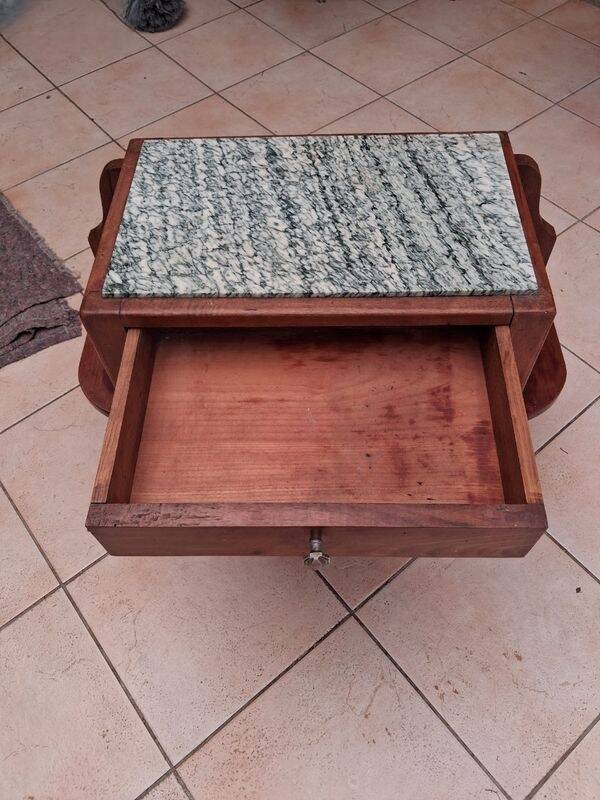Table de chevet