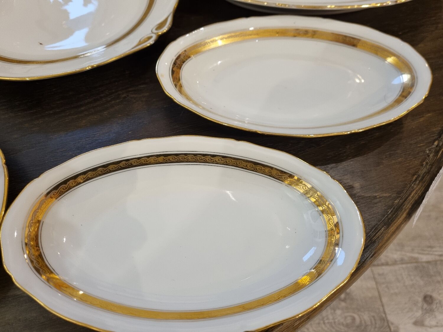 UM Limoges table service, Art Deco gold thread porcelain 80 pieces