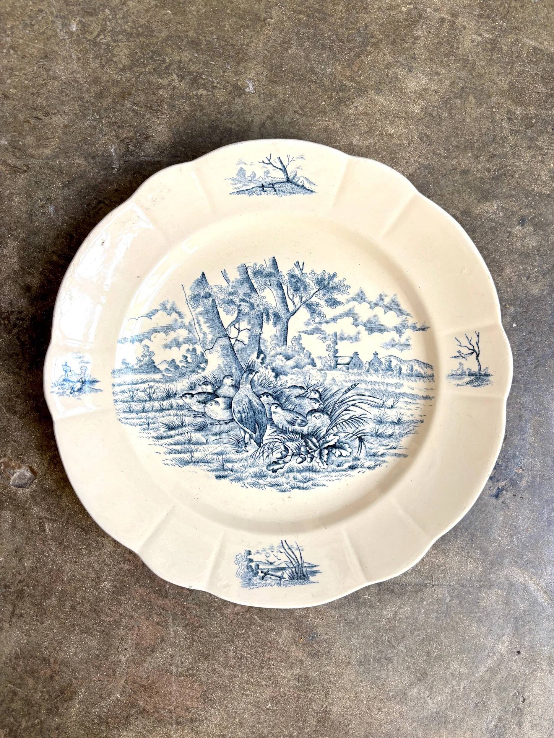 Longchamp round dish in blue iron clay, “Burgundy” service