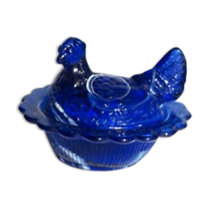 Boite barbotine poule sur son nid,
