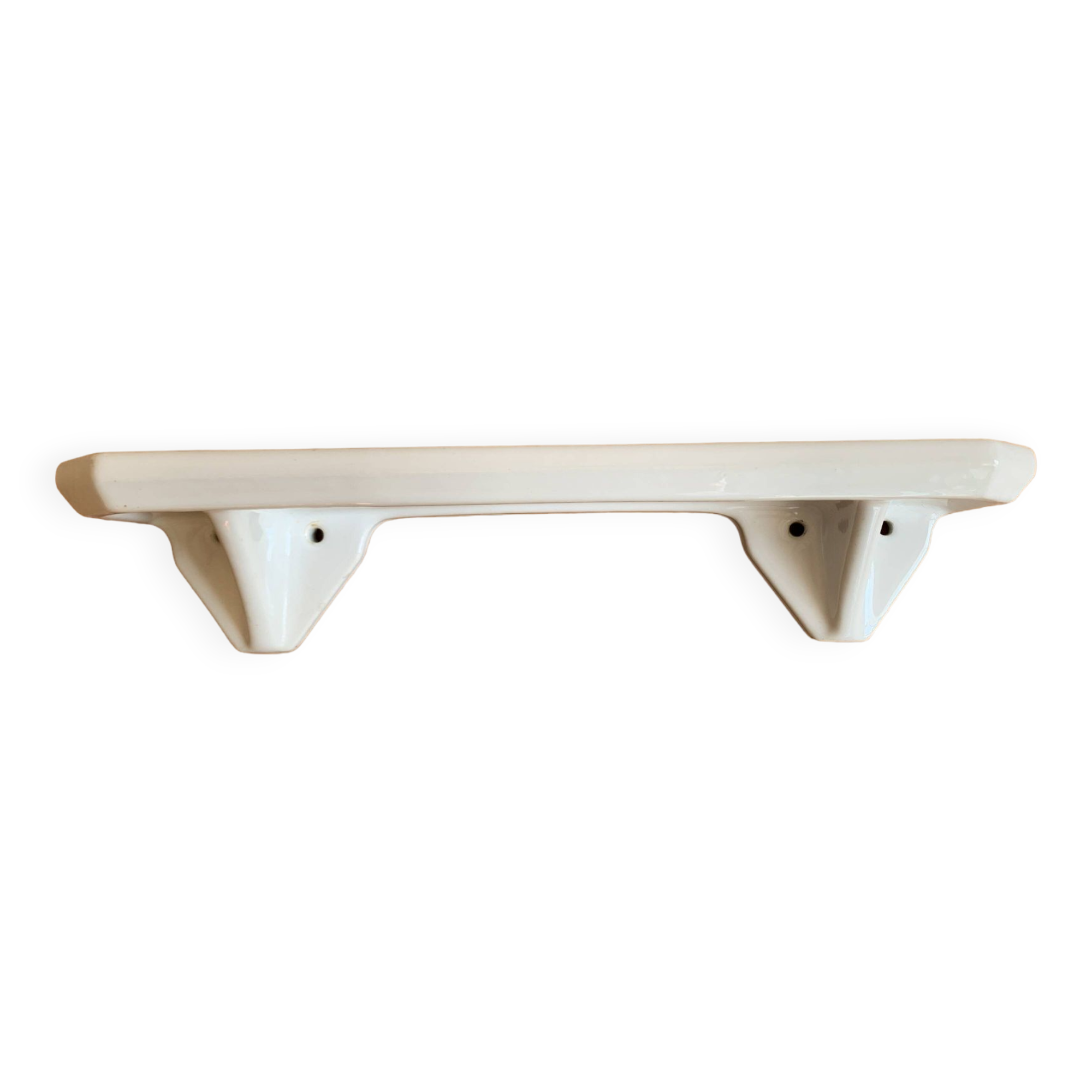 Ceramic shelf shelf