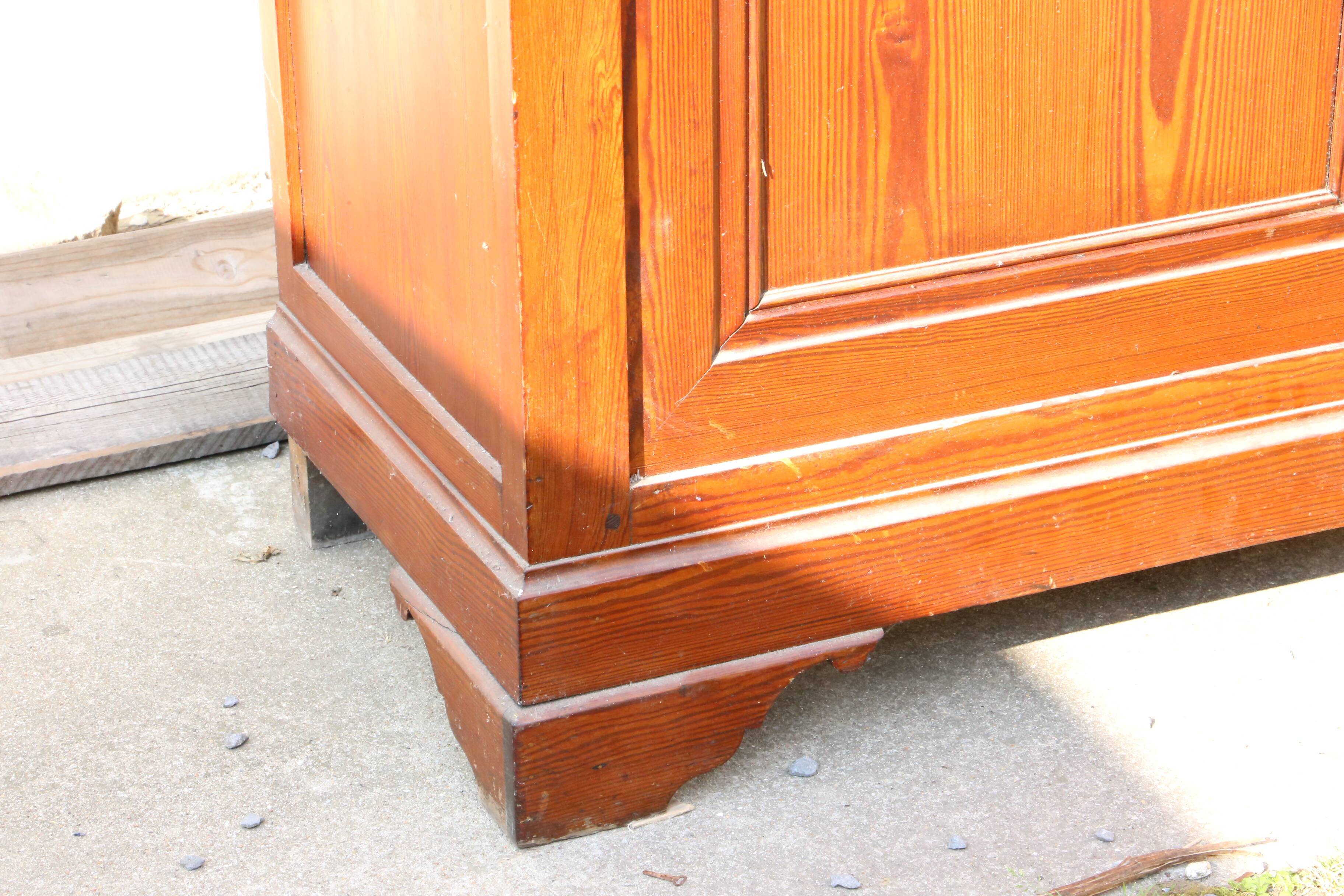 Parisian wardrobe with closet and drawers