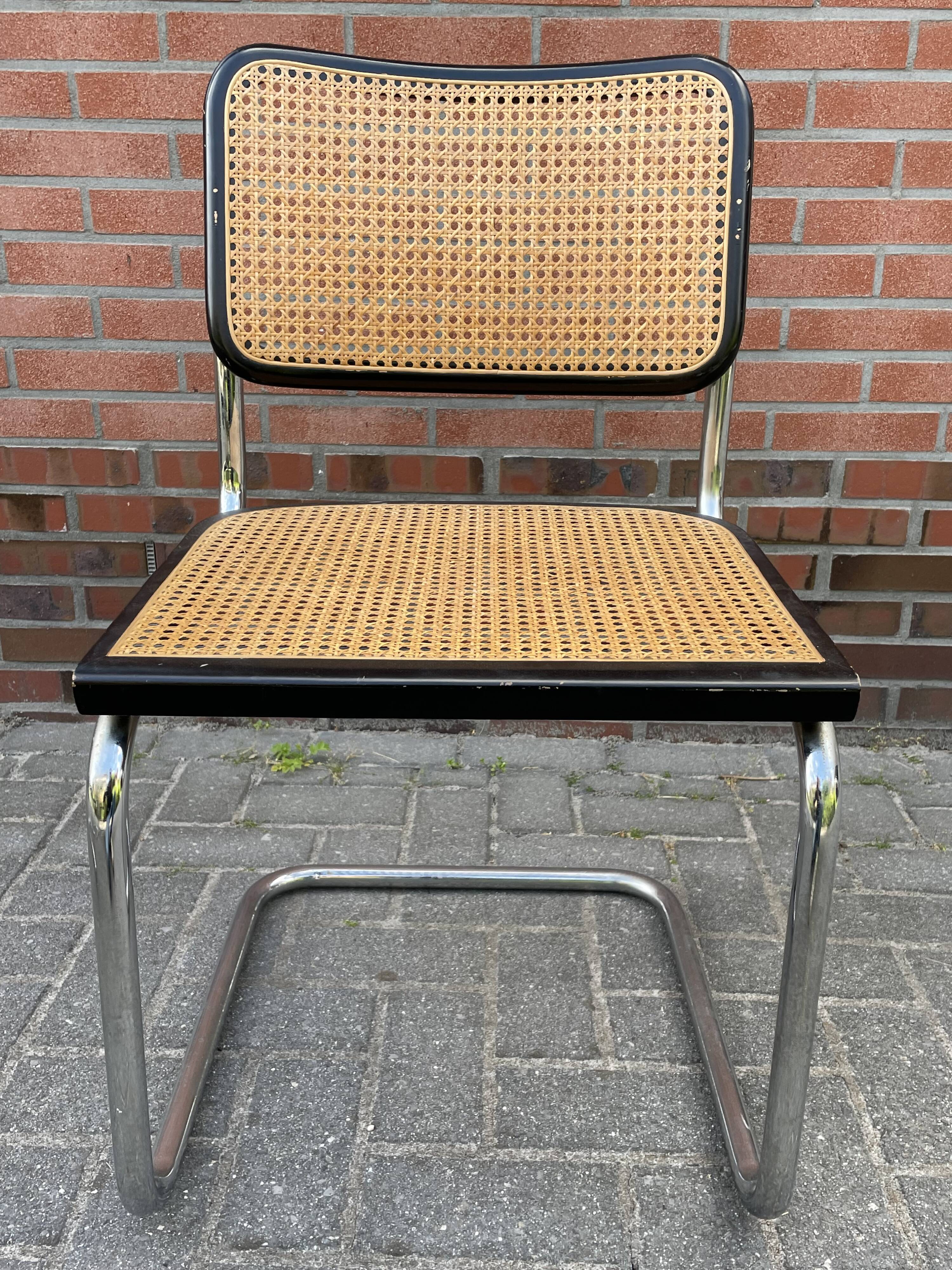 Set of 4 vintage chairs  Cesca B32 in black and chrome
