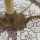 Paire de lampes candélabres vintage en bronze avec abat-jours en tissu plissé, France