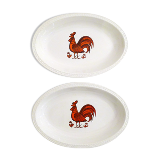2 small oval dishes Roosters