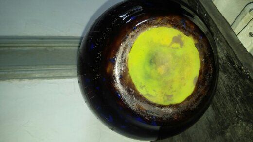 Vase sign C. Scheinder