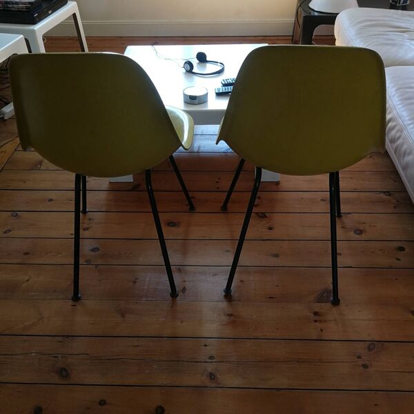 Lot de 4 chaises DSX édition Herman Miller design Charles Eames fibre de verre