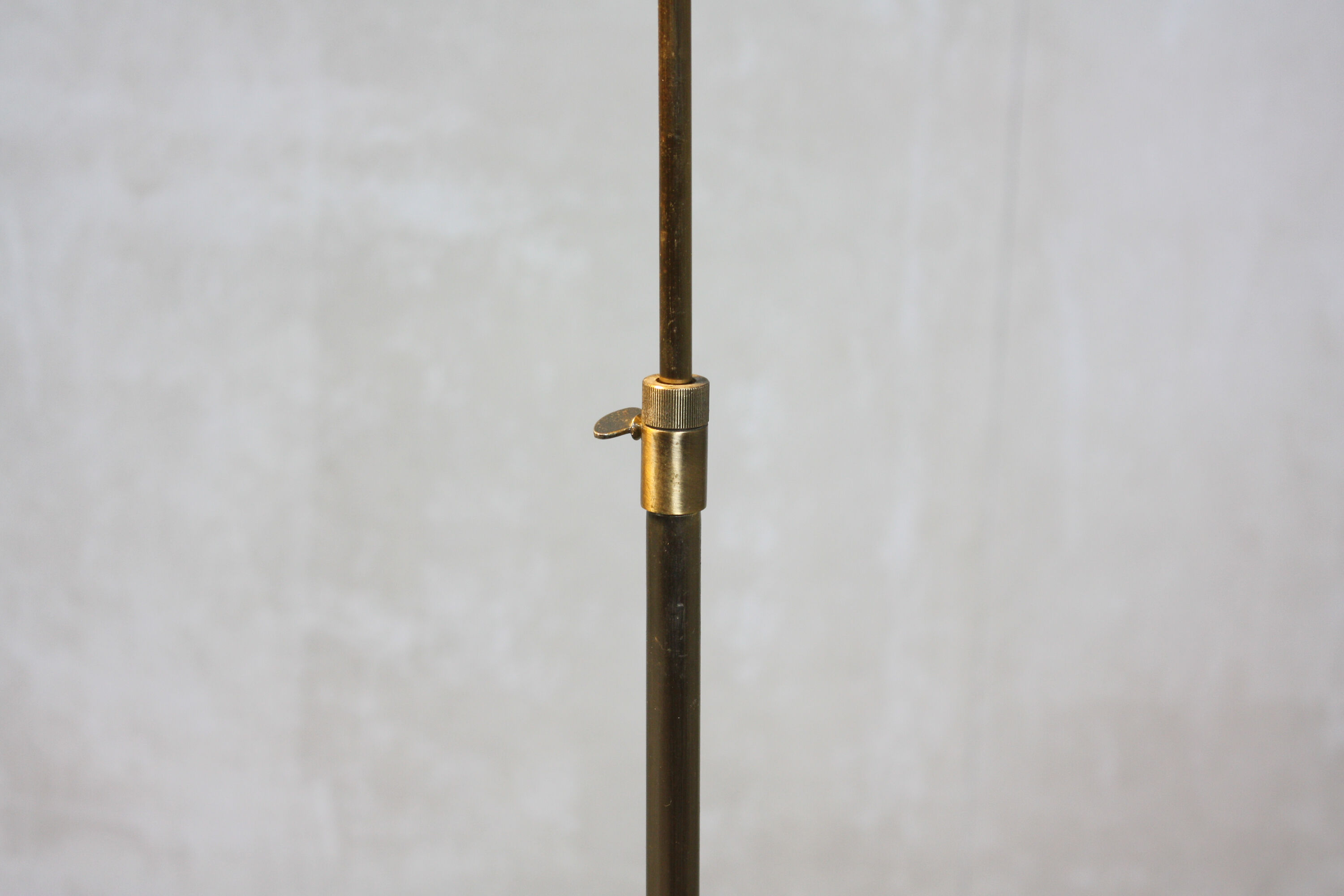 Portuguese brass floor lamp, 1970