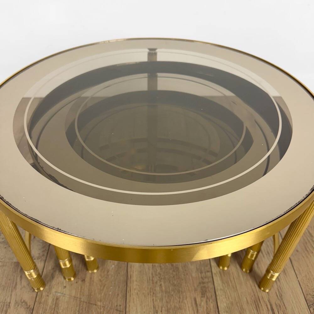 Tables gigognes rondes bronze doré verre fumé vintages